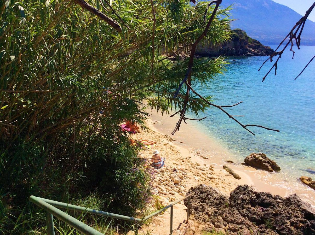 Kefalonia Apartments - Marias Studios - 2 Bedroom Apartment In Orchard, Spartia Екстериор снимка